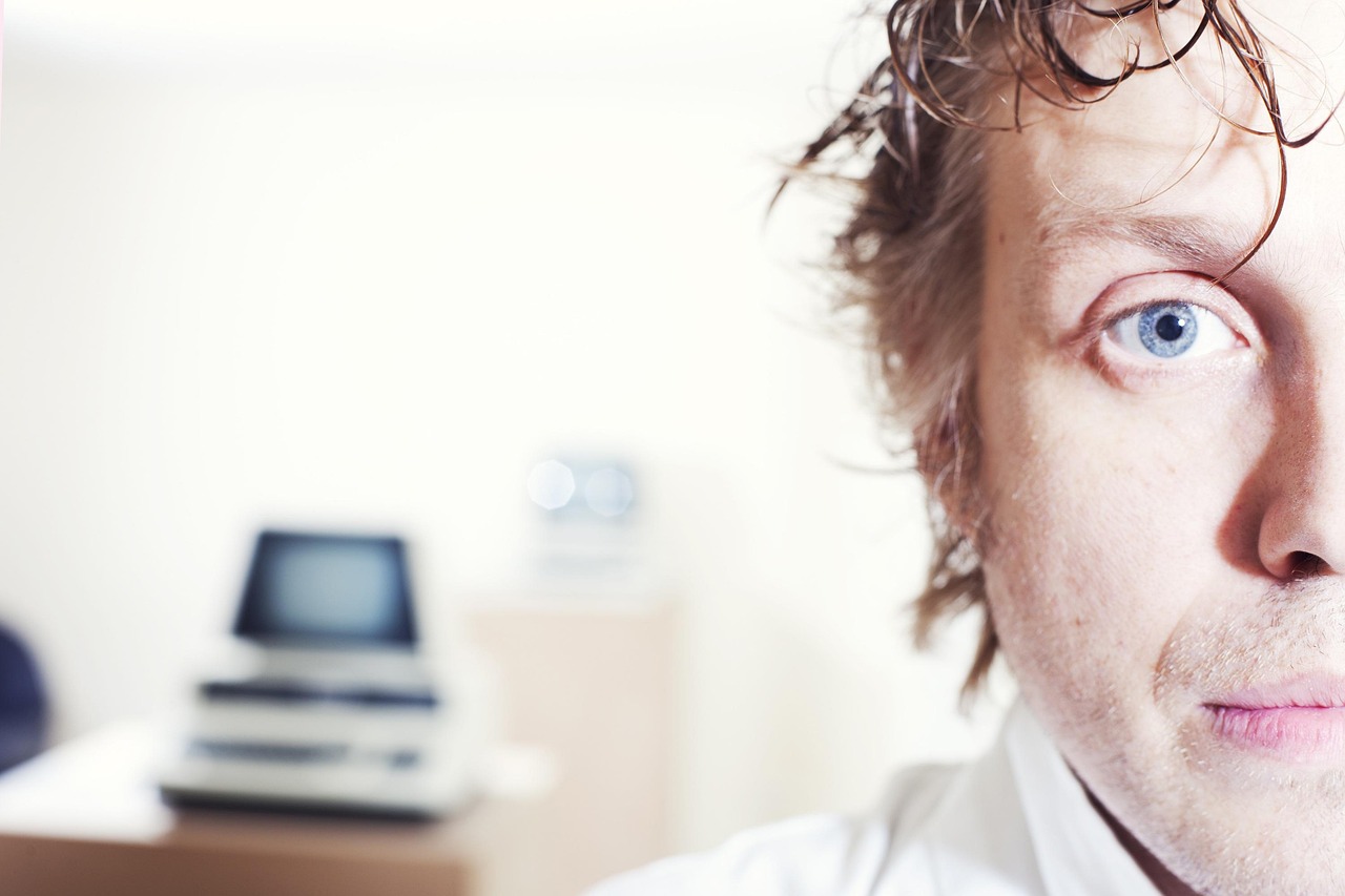 伊对实名账号：如何注册九游账号