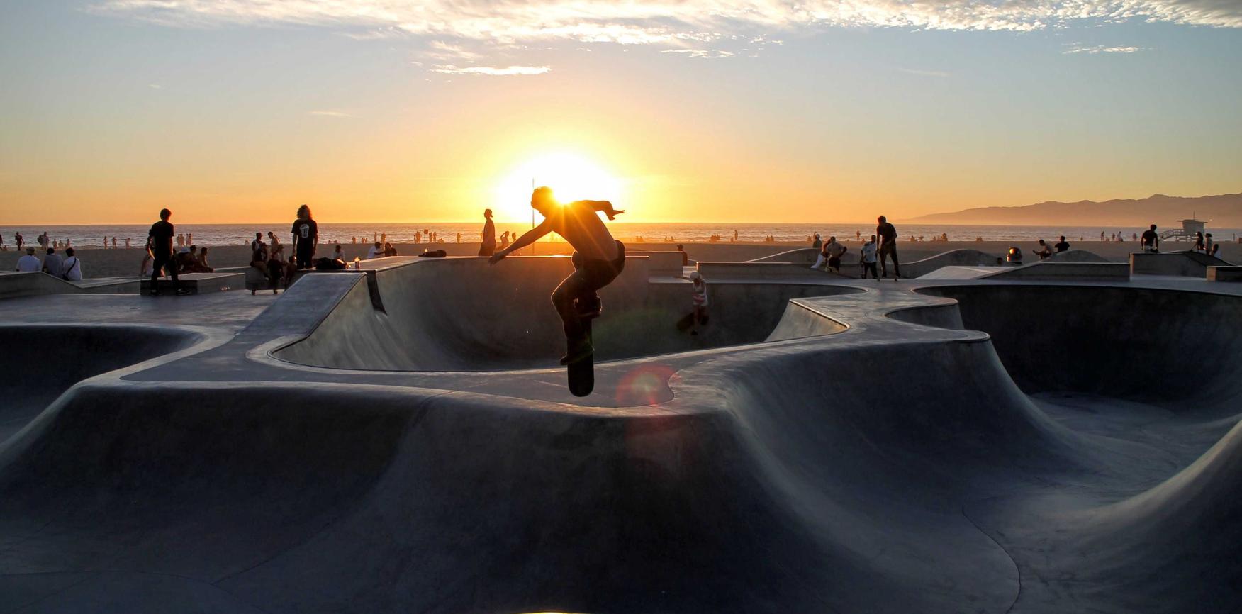 最强短信在线轰炸系统源码实名账号：全民情敌详情下载教程游戏app