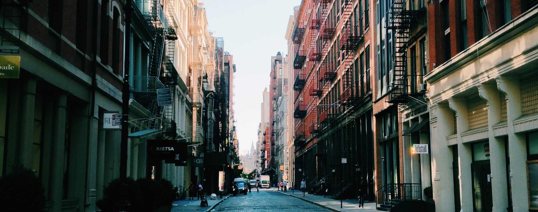 在使用实名账号时，如何保证隐私不被侵犯？